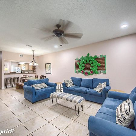 The Iron Cactus Condo On The Comal Cw C102 New Braunfels Exterior photo