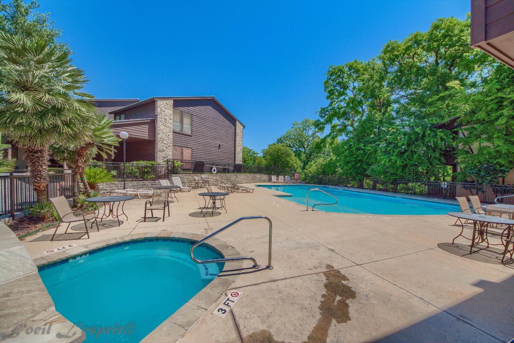 The Iron Cactus Condo On The Comal Cw C102 New Braunfels Exterior photo